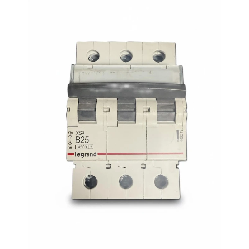 Legrand 3x25A sigorta, 25 Amper B tipi sigorta, 4,5kA sigorta, trifaze sigorta, üç fazlı sigorta, Legrand otomat, devre kesici.